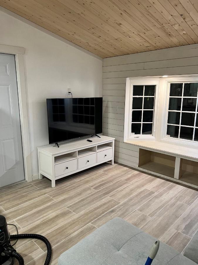 Maria'S Tiny Barn Guest House Хоумстед Екстериор снимка