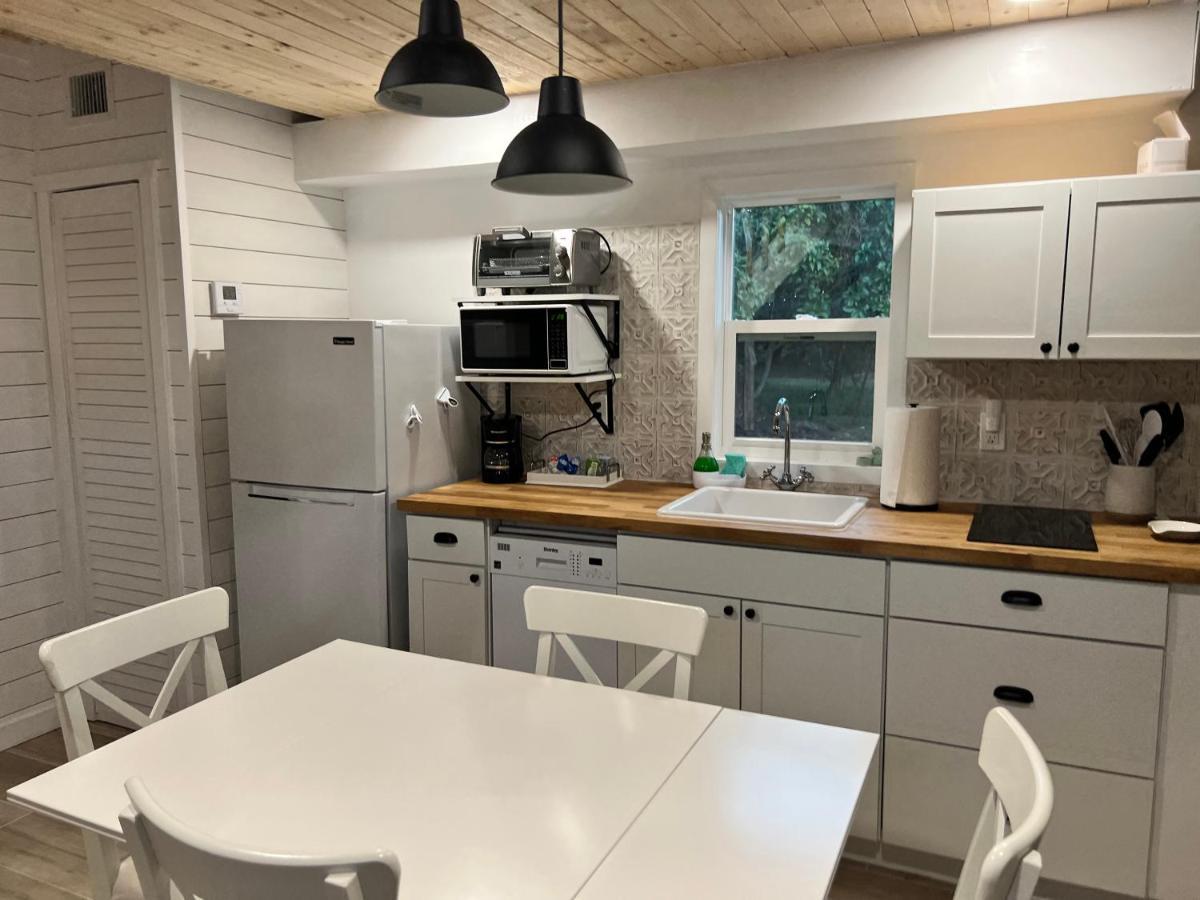 Maria'S Tiny Barn Guest House Хоумстед Екстериор снимка