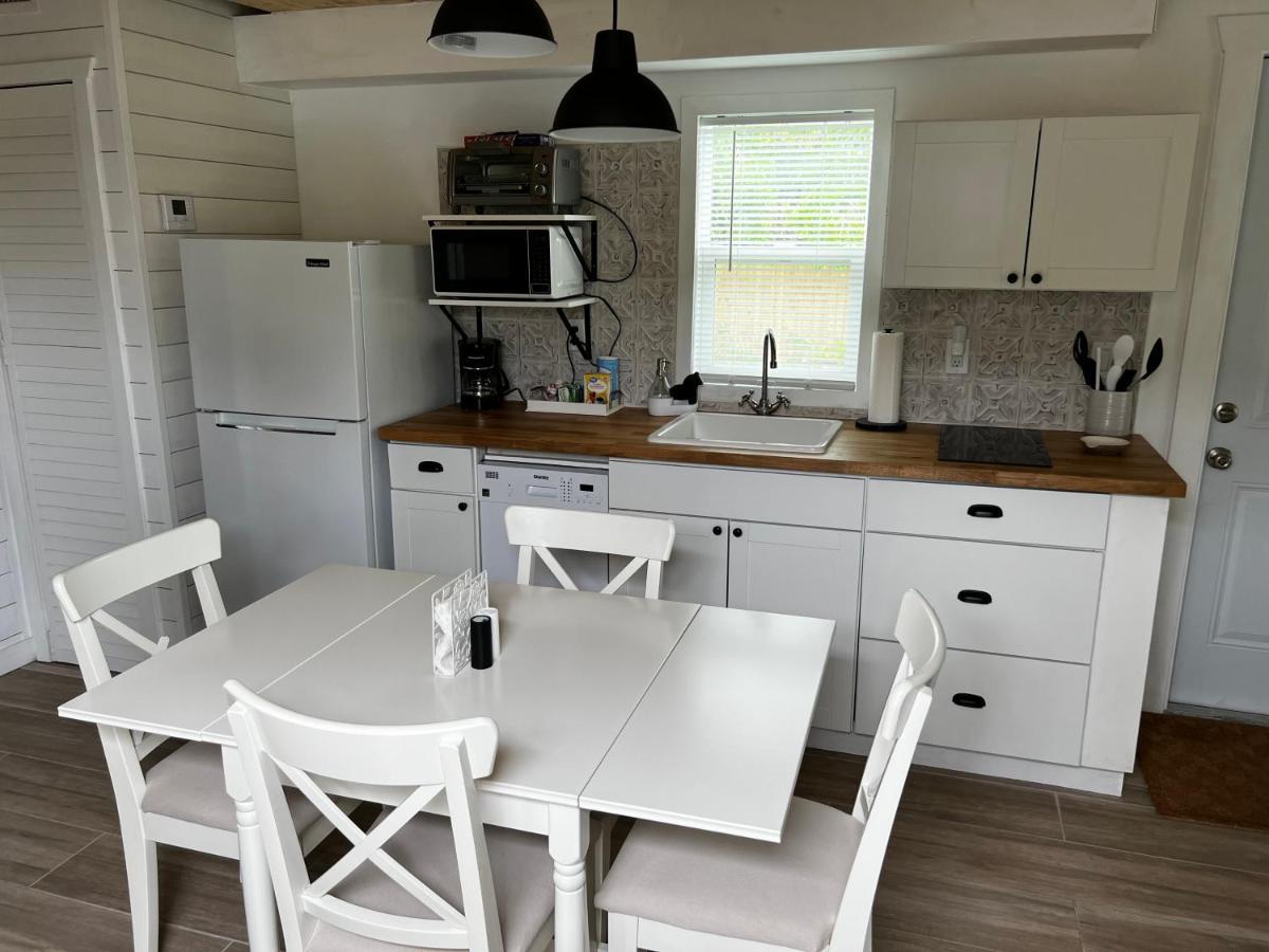Maria'S Tiny Barn Guest House Хоумстед Екстериор снимка