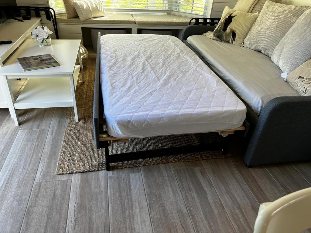 Maria'S Tiny Barn Guest House Хоумстед Екстериор снимка
